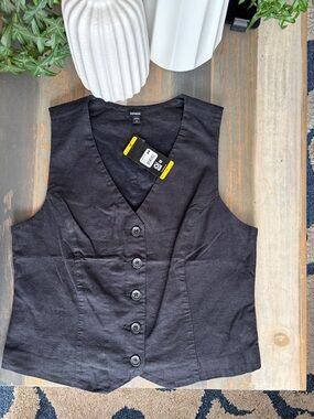 Express Women's Black Button-Front Vest